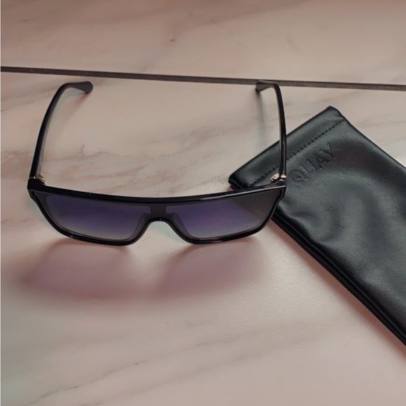 Quay Australia Black and Purple Sunglasses - Picture 2 of 6